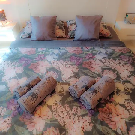 Pampas Studio, Self Check-in