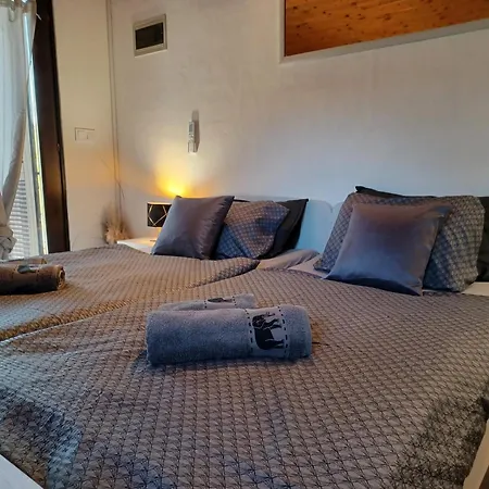 Pampas Studio, Self Check-in